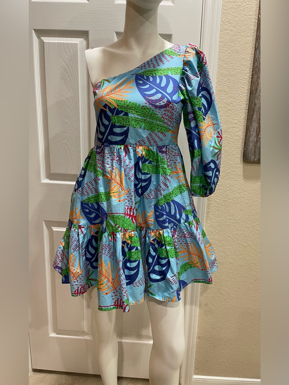 Forever 21 Tropical Palm Leaf One-Shoulder Puff Sleeve Tiered Mini Dress Size Sm